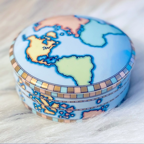 TIFFANY & COMPANY WORLD MAP TRINKET BOX ✨ - Picture 2 of 5